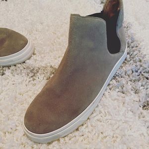 High top slip in sneakers